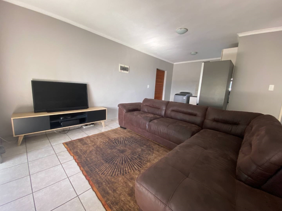 2 Bedroom Property for Sale in Klein Drakenstein Western Cape